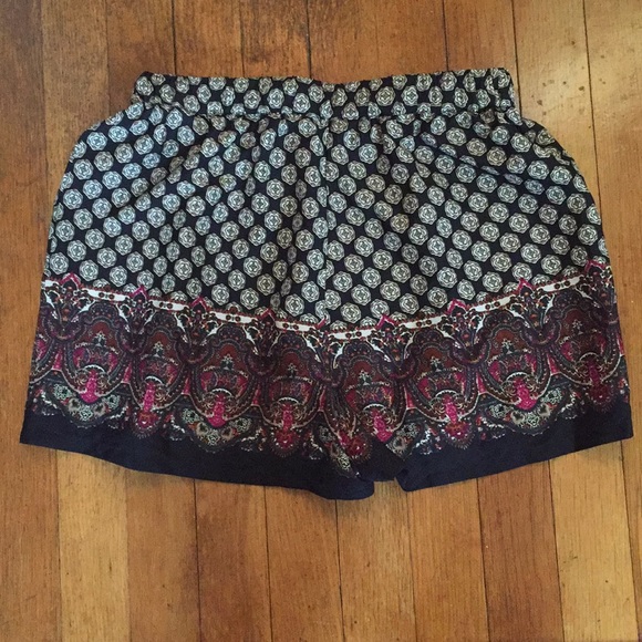 ASOS New Look Border Geo-Tribal Shorts - Picture 3 of 3